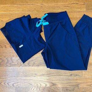 Figs Women's Navy scrubs Joggers